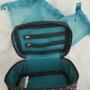 Thirty-One Baubles & Bracelets Case